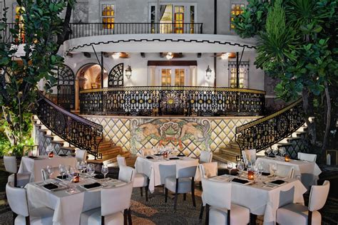 versace mansion restaurant.